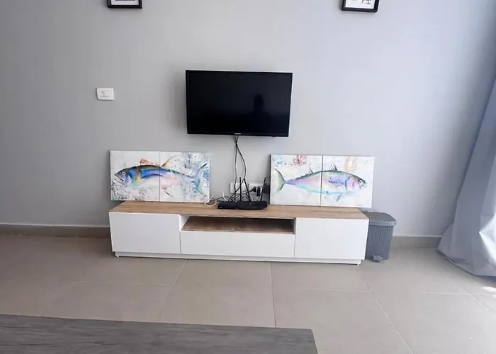 Sunny 2-bedroom Sholan Unit With Pool View الغردقة