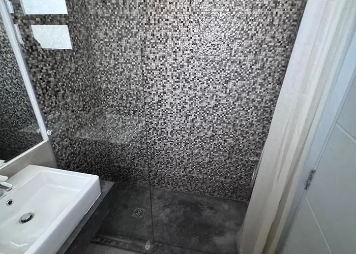 شقة Sunny 2-bedroom Sholan Unit With Pool View
