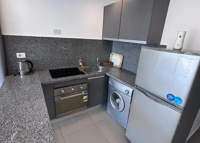 Sunny 2-bedroom Sholan Unit With Pool View