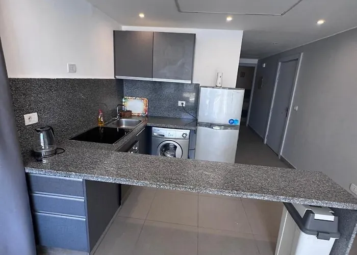 شقة Sunny 2-bedroom Sholan Unit With Pool View *