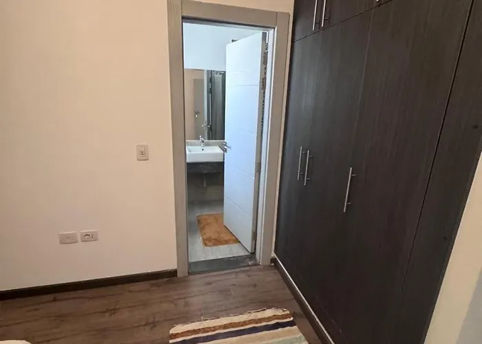 Sunny 2-bedroom Sholan Unit With Pool View شقة الغردقة