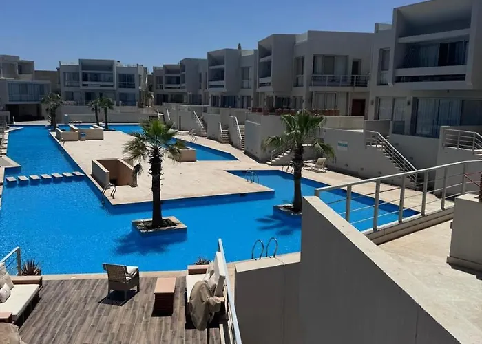 شقة Sunny 2-bedroom Sholan Unit With Pool View *